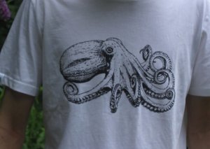 Octopus t-shirt detail
