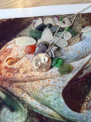 Octopus suckers pendant