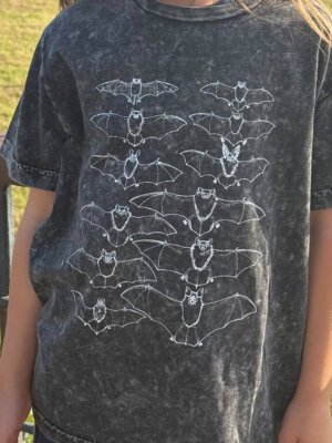 Childrens Bats T-shirt close-up