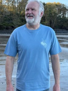 Shrill Carder Bee T-shirt